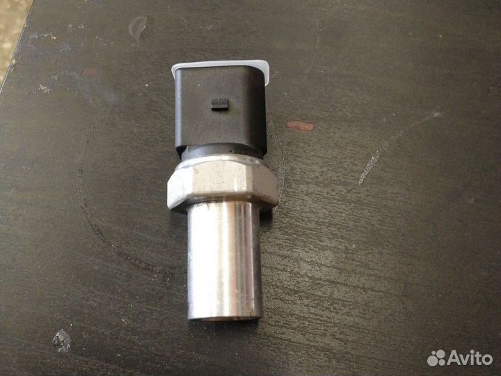 Датчик давления кондиционера skoda vw audi 959126