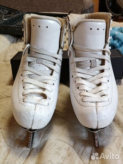 Коньки фигурные Risport RF3 Pro 240