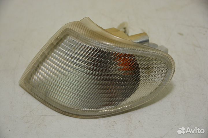 Фонарь поворота ваз 2115 левый передн. белый(12V)