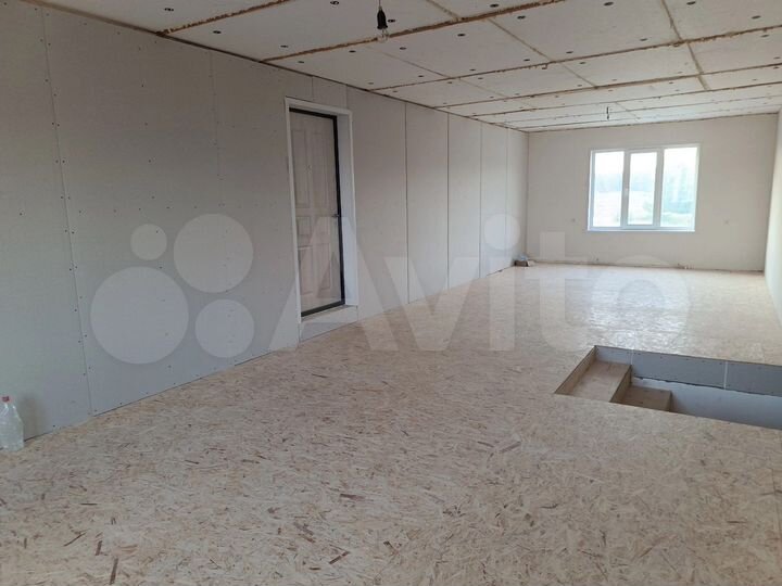 Дом 158 м² на участке 7 сот.