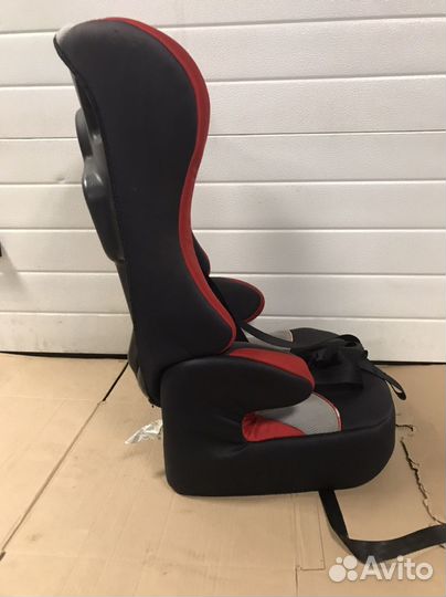 Детское кресло для машины