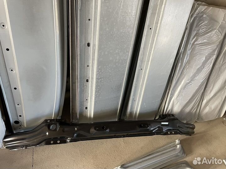 Рем Комплект уселитель перед Мерседес 906,Крафтер