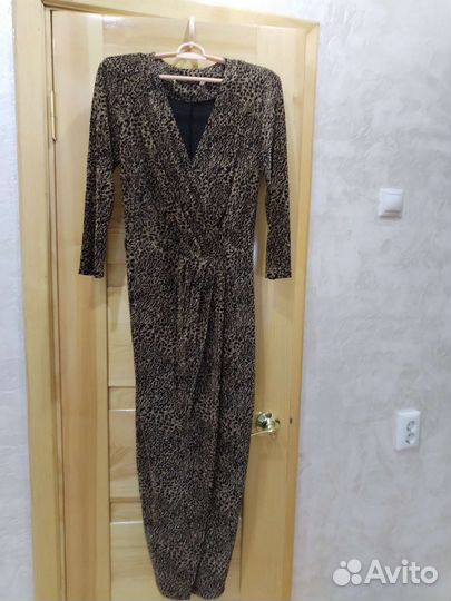 Вечернее платье в пол 44