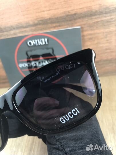 Очки Gucci с градиентом