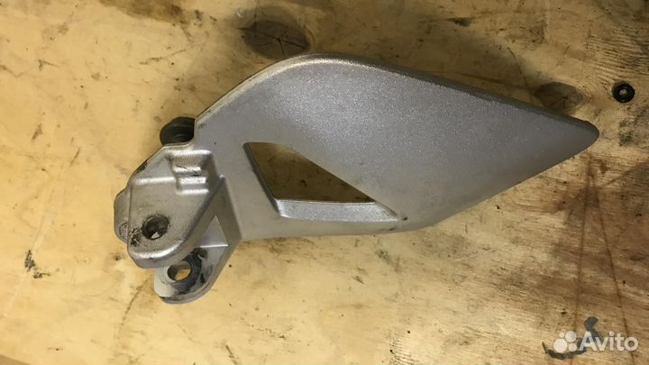 Планка упора для ног П BMW