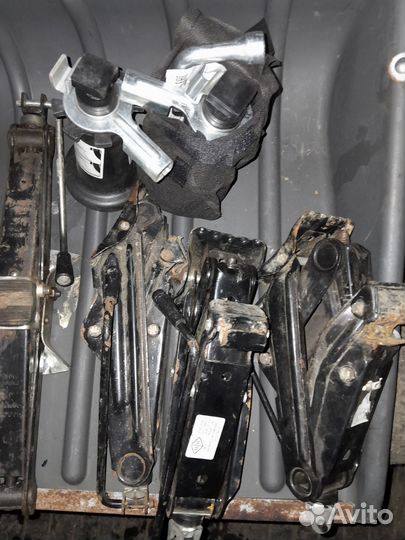 Домкрат винтовой на Вазы