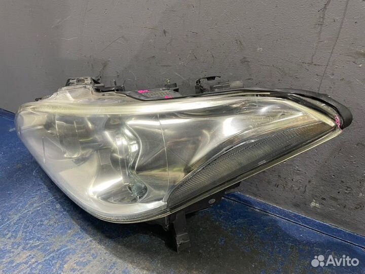 Фара ксенон левая Infiniti M Y51