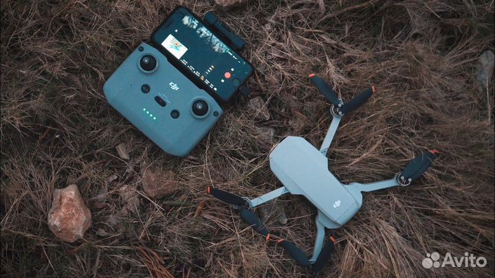 Квадрокоптер DJI Mini 2 Fly More Combo
