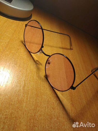 Декоративные очки с фиолетовыми линзами