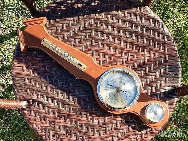 Метеостанция настенная. Германия