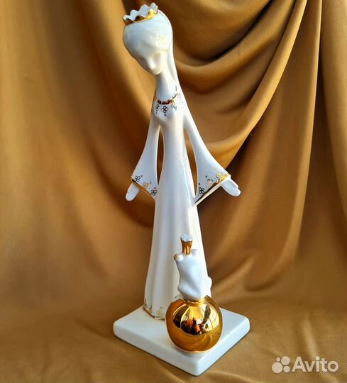 Фарфоровая статуэтка Царевна лягушка Венгрия