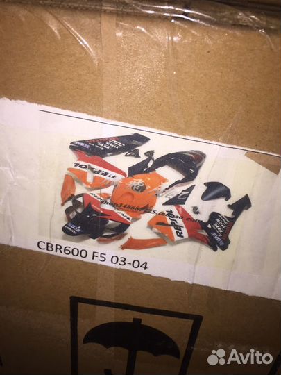 Комплект пластика Honda cbr600f5 03-04 год Repsol