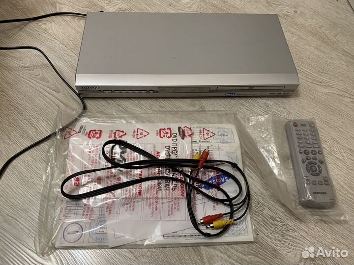 Dvd плеер Samsung DVD-P249M