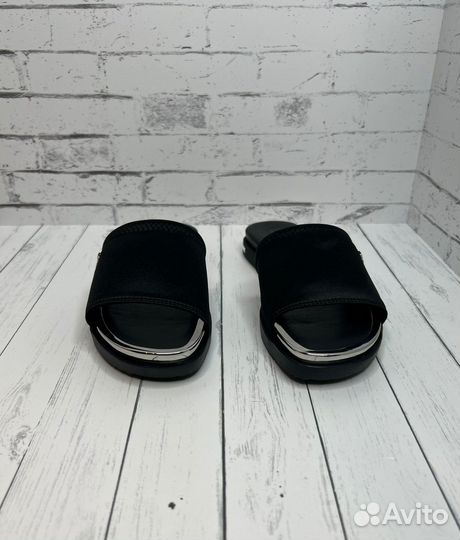 Шлепанцы dkny