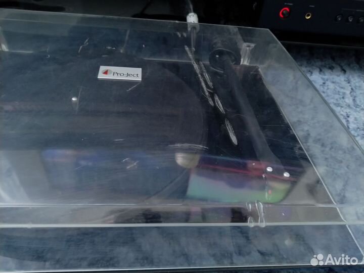 Проигрыватель винила pro ject