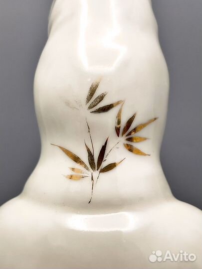 Статуэтка Девушка на лотосе Китай