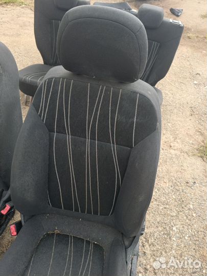 Комплект сидений Opel Corsa D