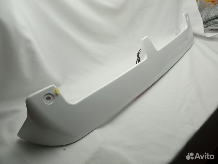 Спойлер Mitsubishi Pajero 4 (2006-2020)