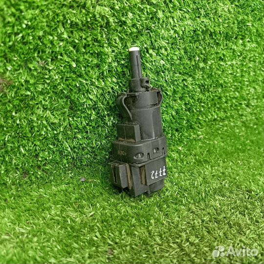 Датчик стоп-сигнала Ford Fusion рест. 2008