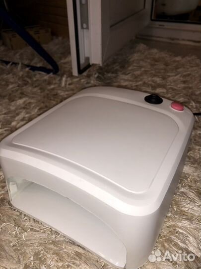 Уф лампа для ногтей с лаками