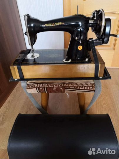 Швейная машина Подольск ручная