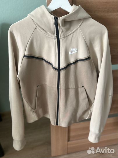 Женская толстовка Nike Tech Fleece Windrunner