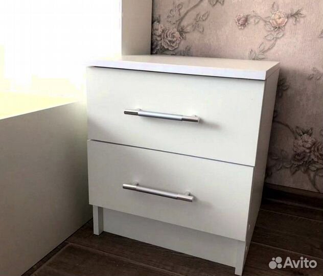 Тумба прикроватная