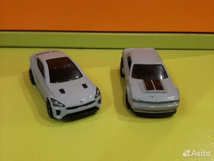 Машина игрушечная