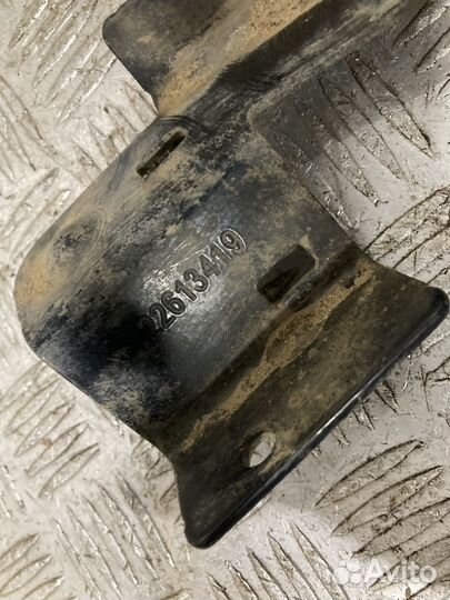 Кронштейн Volvo 22613419