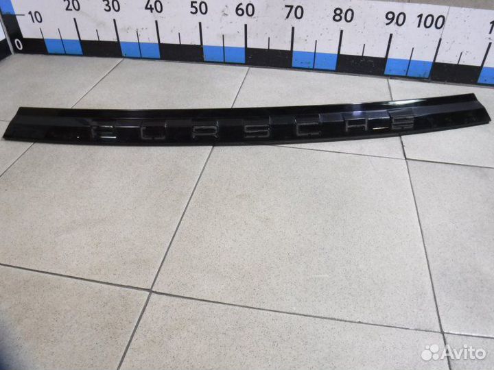 Накладка двери багажника Porsche Panamera 971