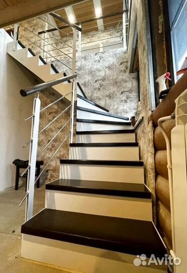 Лестница из листового металла