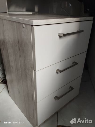 Тумба прикроватная