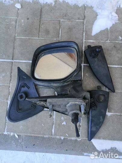 Боковое зеркало заднего вида