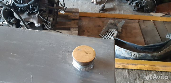 Металический бак, объем 0.22 куб.1252573