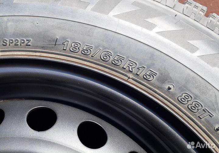 Bridgestone Blizzak Spike-02 185/65 R15 88T