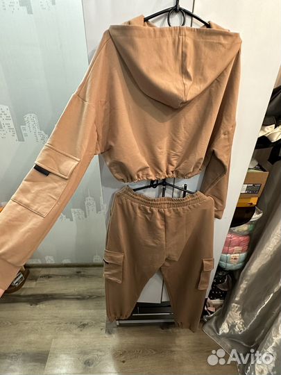 Спортивный костюм женский