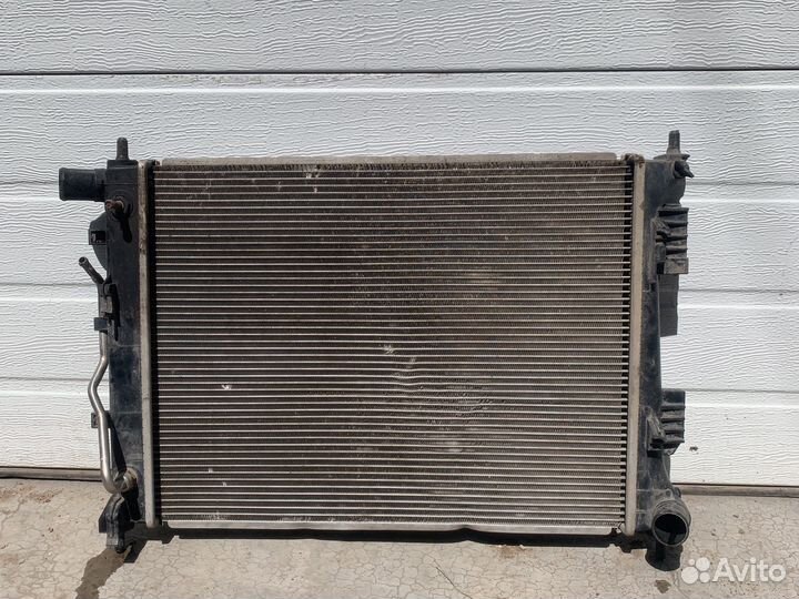 Радиатор охлаждения kia rio 3