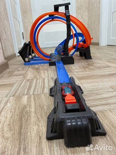Гоночный трек hot wheels