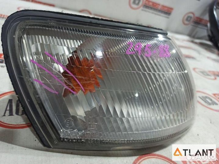 Габарит правый toyota caldina