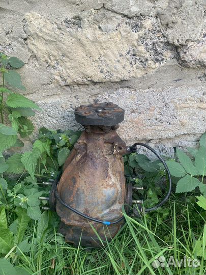 Редуктор мерседес 124