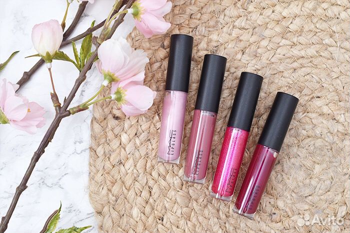 1 Блеск для губ (из набора MAC), оригинал