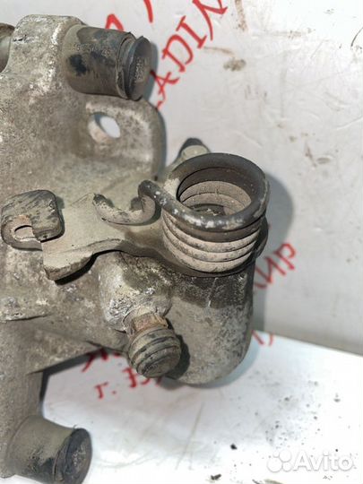 Суппорт тормозной задний правый Volvo V40 хетчбек