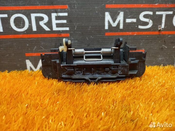 Ручка двери внешняя передняя левая Audi A4 B7/8E