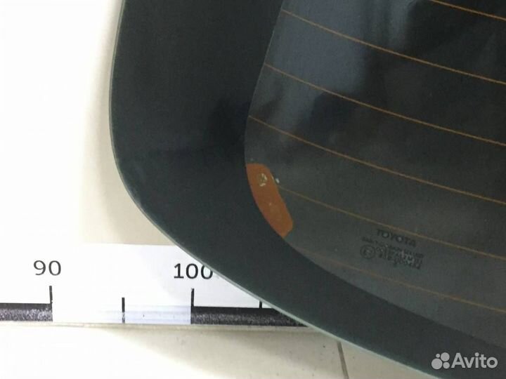 Стекло заднее Toyota Yaris P90 2005-2011