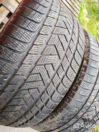 Pirelli Scorpion Winter 255/40 R21 102V