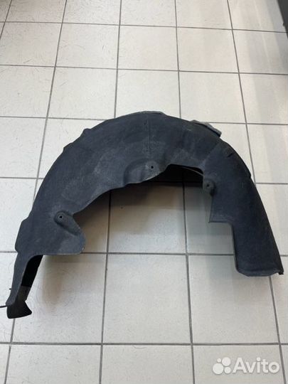 Подкрылок локер задний правый