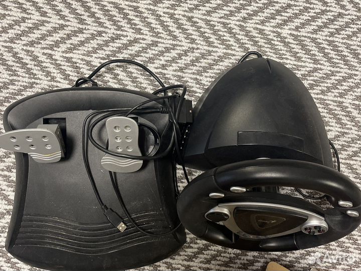 Игровой руль genius