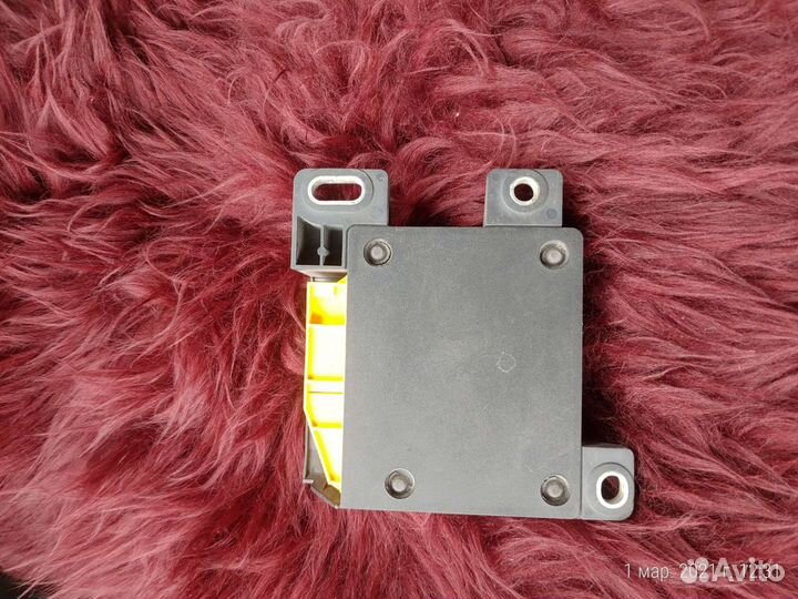 Блок управления AIR BAG Nissan Almera 2014 (820120