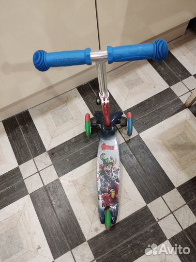 Самокат детский трехколесный бу