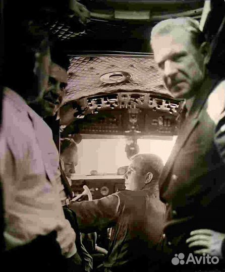 Гагарин за штурвалом самолёта - 1961г. Космос СССР